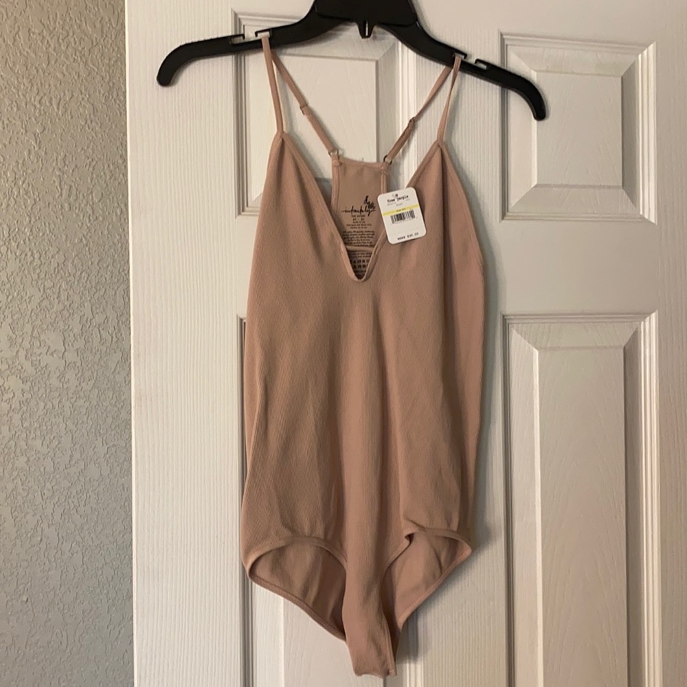 Freepeople nude/pinkish intimacy bodysuit M/L
